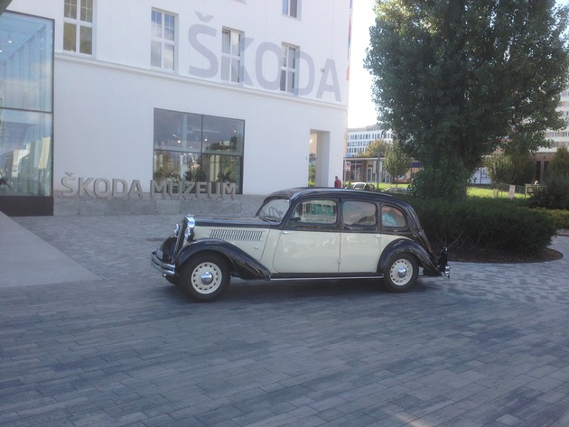 SKODA mit drei glanzvollen Klassikern bei der Oldtimer Rallye Wiesbaden (FOTO)