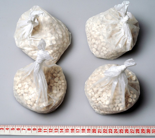 POL-D: Erfolg für Drogenfahnder - 4000 Ecstasy-Pillen sichergestellt - Zwei 
Festnahmen