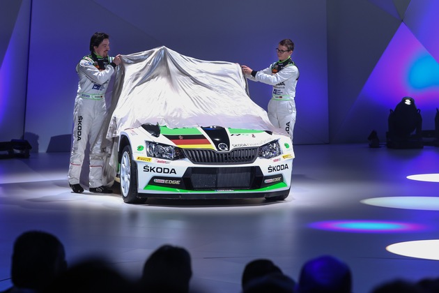 SKODA Pilot Fabian Kreim steuert neuen Fabia R5 bei der Deutschland-Premiere (FOTO)