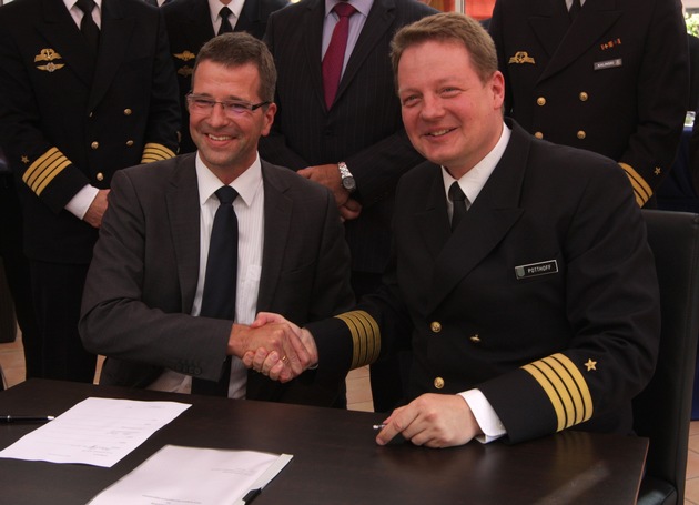 Public-private Partnership: Marine und Helikopterindustrie arbeiten enger zusammen