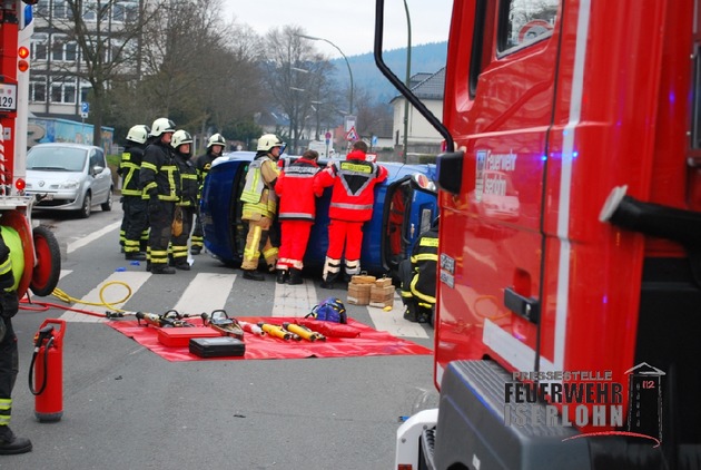 FW-MK: Verkehrsunfall fordert 3 Verletzte