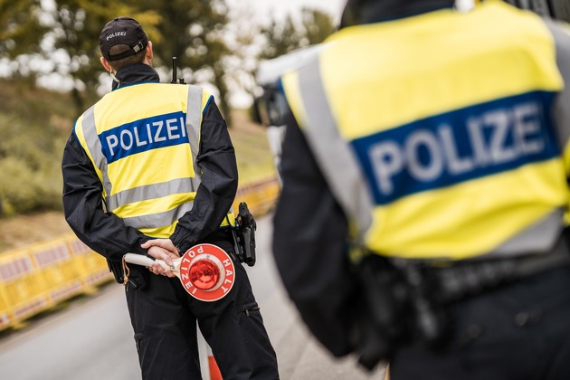 Bundespolizeidirektion München: Unerlaubte Einreisen in Bayern Januar-Dezember 2023 / Bundespolizeidirektion München zeigt mehr als 34.000 illegale Grenzübertritte an
