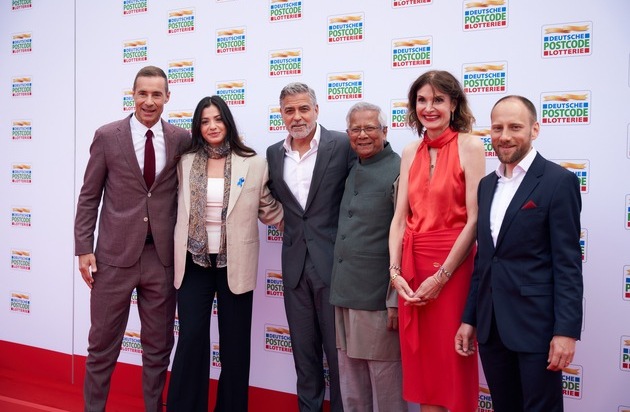 Deutsche Postcode Lotterie: "Stand Up For Human Rights": George Clooney bei Charity Gala der Deutschen Postcode Lotterie