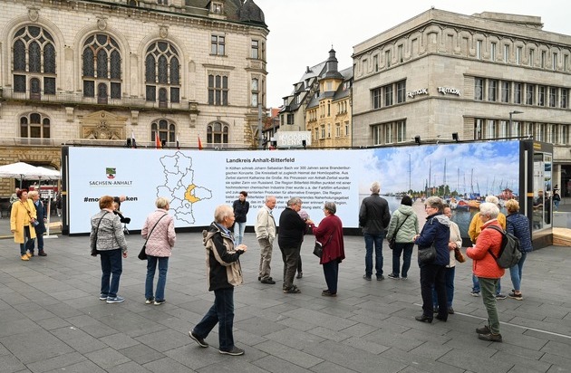 Tag der Deutschen Einheit: Sachsen-Anhalt auf LED: Es präsentiert sich der Landkreis Anhalt-Bitterfeld