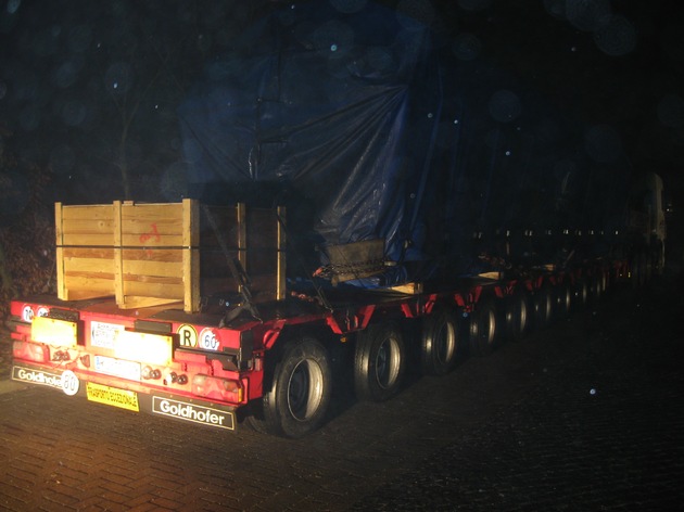 POL-WL: Autobahnpolizei legt Schwertransport still +++ Mit 130 Tonnen ohne Genehmigung unterwegs