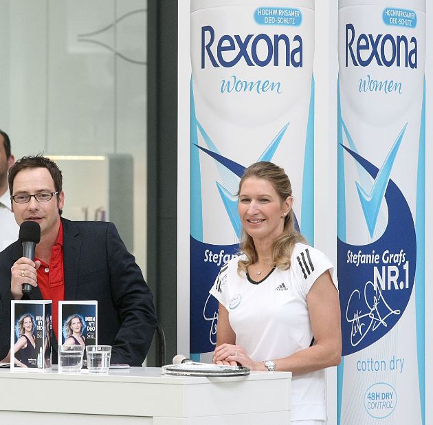 Spiel, Satz und Sieg: Stefanie Graf begeistert in Hamburg beim Rexona Charity-Tennis-Turnier im Unilever Haus (mit Bild)
