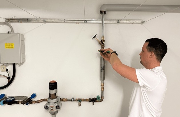 AQON Water Solutions GmbH: Bundesweiter Ausbau moderner Wasserenth&auml;rtungsanlagen gestartet: &Uuml;ber 500 SHK-Fachbetriebe an Umsetzung beteiligt