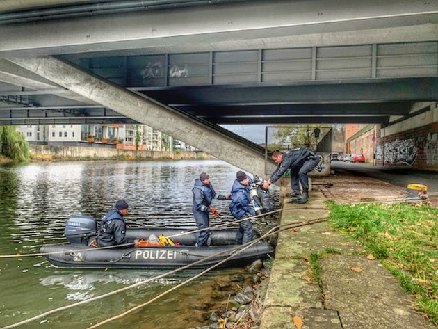 POL-KS: Taucheinsatz in der Fulda: Suche nach Tatwaffe blieb ohne Erfolg; Hinweise zu fünf im Wasser gefundenen E-Scootern erbeten