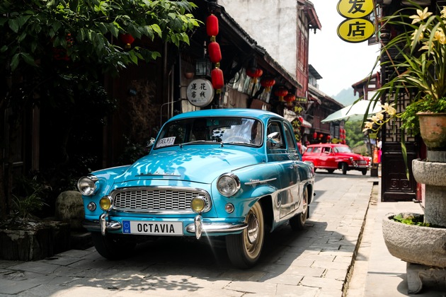 SKODA zeigt historische Fahrzeuge bei Oldtimer-Veranstaltungen in China (FOTO)