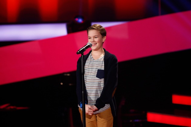 Nur 9 Minuten älter, aber 19 cm größer: &quot;The Voice Kids&quot;-Talent Simon (12) singt für seine ungleiche Zwillingsschwester (FOTO)