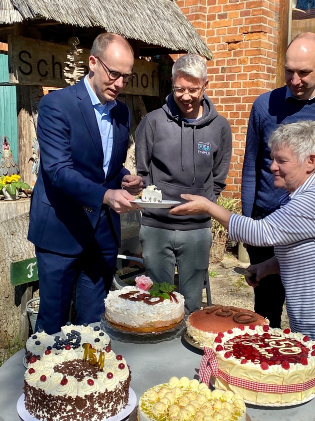 Fr&uuml;hling, Kaffee und Jubil&auml;umstorte: Die lauenburgischen Land- und Hofcaf&eacute;s starten in die Saison 2026