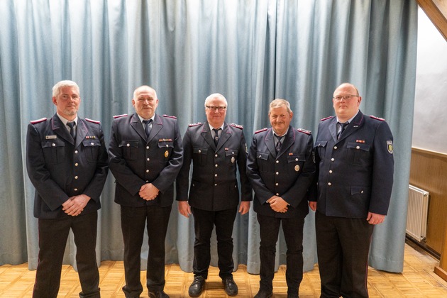 FW Flotwedel: Jahreshauptversammlung der Ortsfeuerwehr Langlingen: R&uuml;ckblick, Wahlen und Ehrungen - Generationswechsel im Kommando