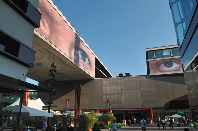 &quot;Kunst am Gebäude&quot;: Sihlcity thematisiert Sehen und Gesehenwerden im öffentlichen Raum