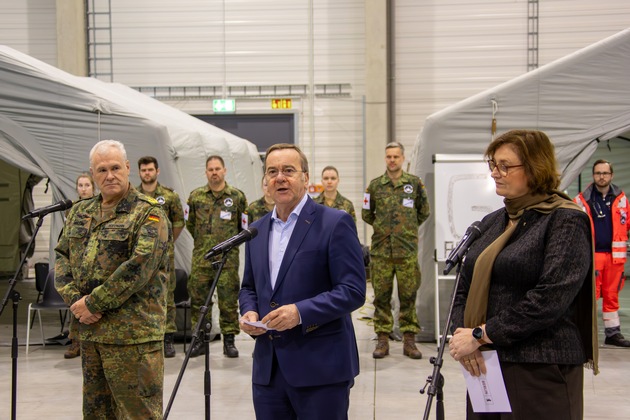 &Uuml;bung "Medic Quadriga 2026": Minister informiert sich am Hub Berlin &uuml;ber zivil-milit&auml;rische Rettungskette
