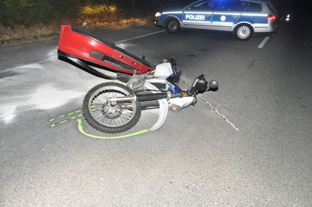 POL-REK: Autofahrer flüchtet nach Zusammenstoß mit Motorrad - Köln / Brühl