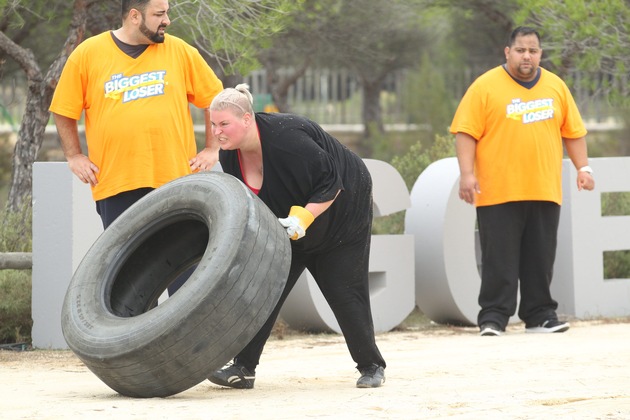 Schockbehandlung statt Kuschelprogramm: Der Kilo-Kampf bei &quot;The Biggest Loser&quot; geht am Sonntag, 3. April 2016, in SAT.1 in eine neue Runde