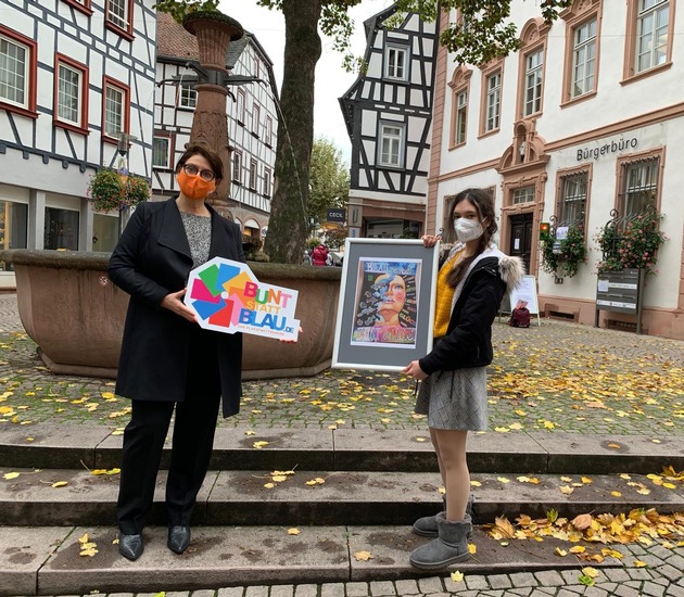 Bundessieg &quot;bunt statt blau&quot;: Schülerin aus Bensheim gewinnt Plakatwettbewerb