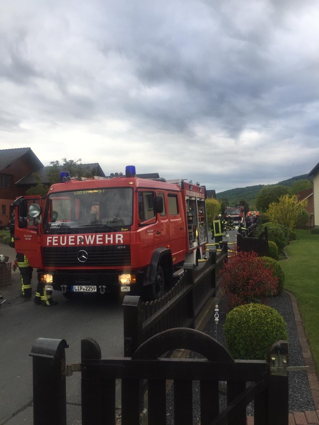 FW Lügde: Kellerbrand beschäftigt Feuerwehr