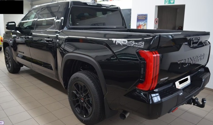 POL-H: Wunstorf: Toyota Tundra von Autohausgel&auml;nde gestohlen - Polizei sucht Zeuginnen und Zeugen