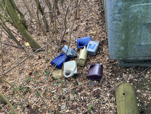 POL-STD: Erneut Alt&ouml;l, diesmal in Sauensiek entsorgt - Polizei sucht Zeugen und Verursacher