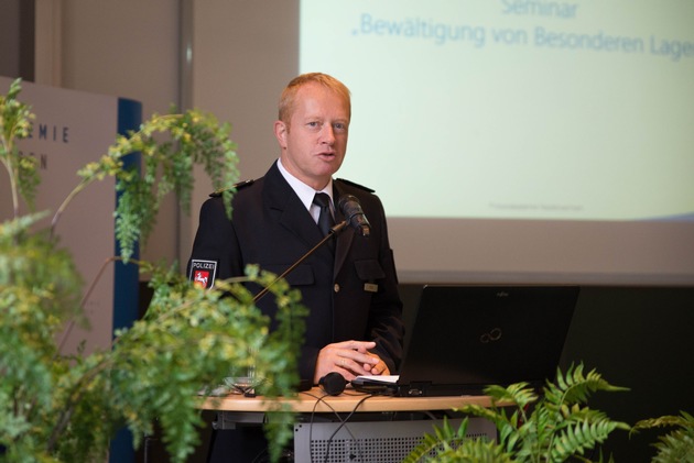 POL-AK NI: Hochrangige Führungskräfte qualifizieren sich an der Polizeiakademie Niedersachsen