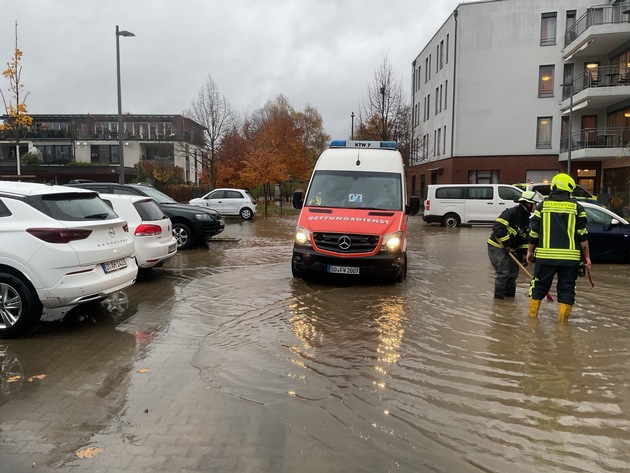 FW-DO: Wasserrohrbruch führt zu vollgelaufenen Kellern und Störungen im Berufsverkehr