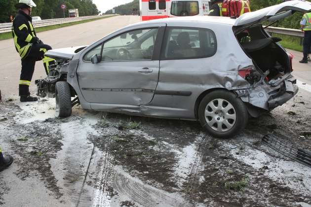 POL-PDKL: A6/Wattenheim, Kollision nach Überholvorgang