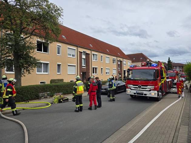 FW-WRN: Wohnungsbrand in der Bergstraße