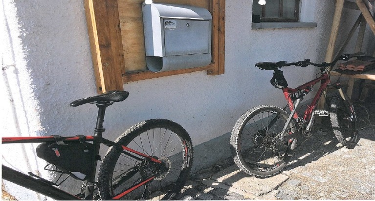 POL-KLE: Goch - Fahrraddiebstahl / Zwei hochwertige Mountainbikes entwendet