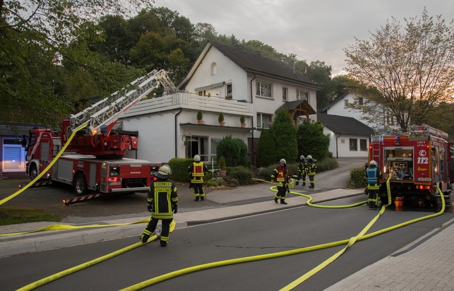 FW-OE: Wohnungsbrand in Lennestadt-Maumke - Verletzt wurde niemand