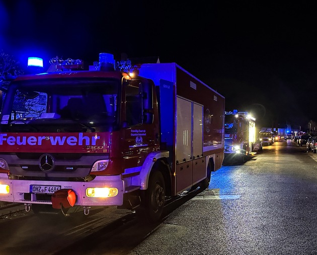 FW Osterholz-Scharm.: Großeinsatz bei Kellerbrand mit 22 Verletzten