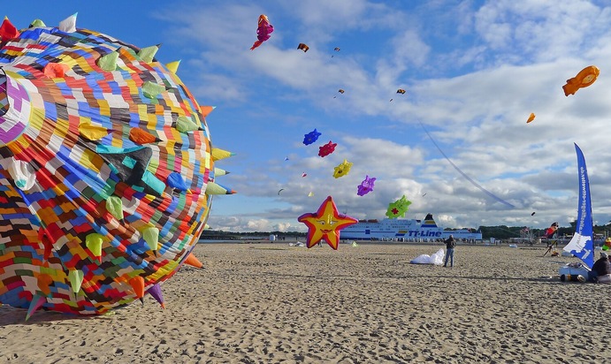 Vom Winde verweht / HERBSTDRACHENFEST in Travemünde