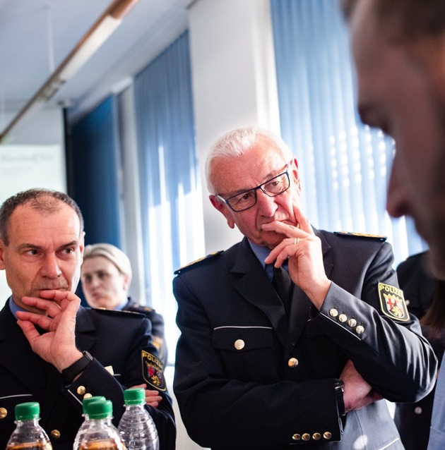 POL-PPRP: Respekt. Bitte! - Staatssekretärin Steingaß zu Besuch im Polizeipräsidium Rheinpfalz