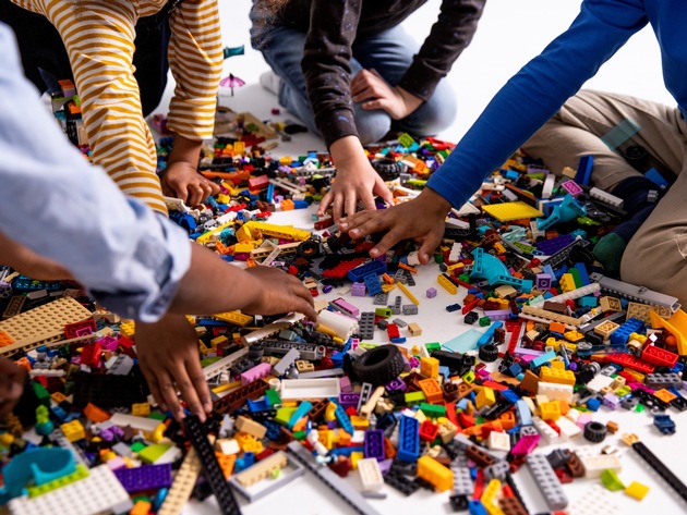 LEGO Gruppe feiert 90-jähriges Jubiläum