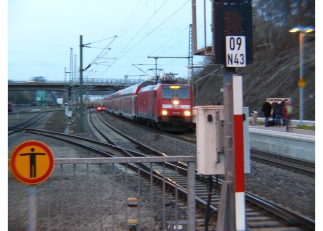 BPOL NRW: Bundespolizei warnt vor lebensgefährlichem Verhalten von Bahnreisenden