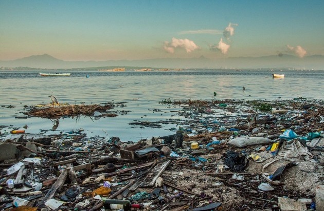One Earth - One Ocean: Deutschland exportiert Plastikmüll - oeoo sammelt ihn ein / Größtes Müllsammelprojekt Brasiliens in Rio de Janeiro
