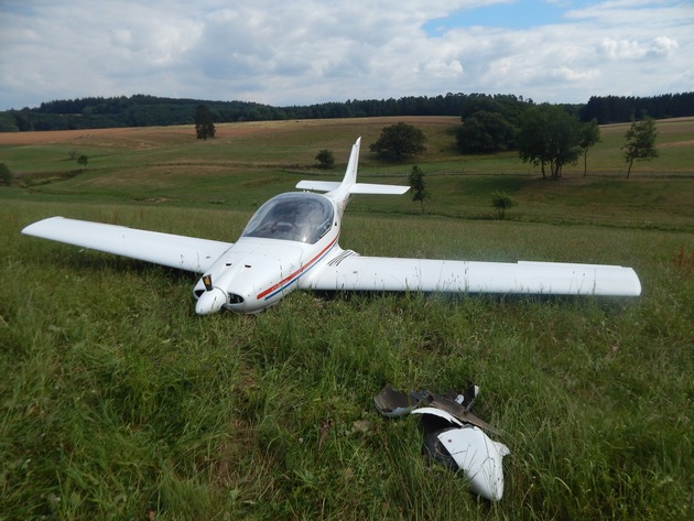 POL-PDMY: Notlandung eines Ultraleichtflugzeuges in Welcherath