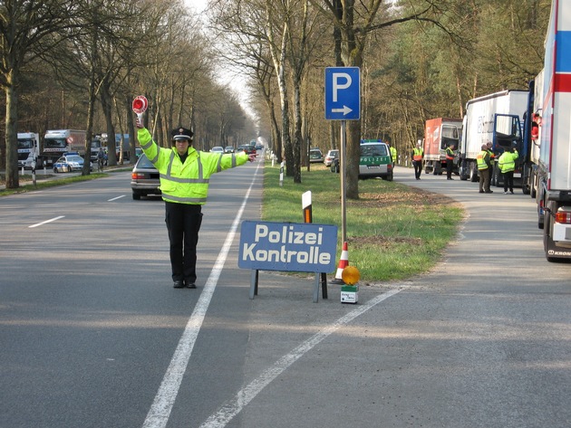 POL-WL: Lkw-Kontrolle auf der B75