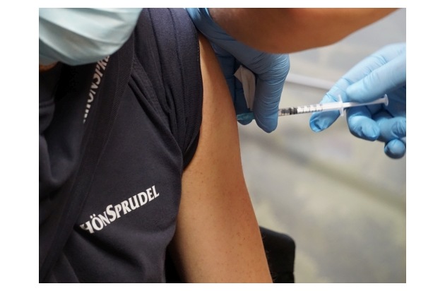 Presseinformation RhönSprudel: Mitarbeiter erhalten Corona-Impfung