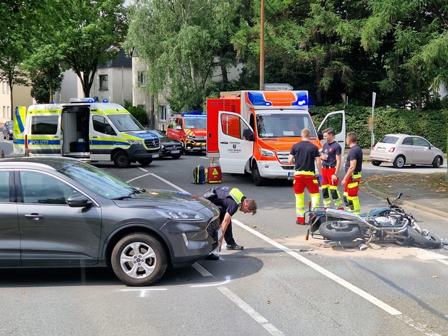 FW Menden: Tödlicher Verkehrsunfall auf der Werler Straße