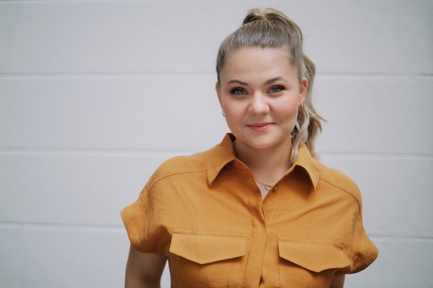 Lipödem: Jede zehnte Frau in Deutschland ist betroffen! / YouTuberin DominoKati macht mit ihrem Buch "Echt ist mein Perfekt" Betroffenen Mut und setzt sich gegen Bodyshaming ein