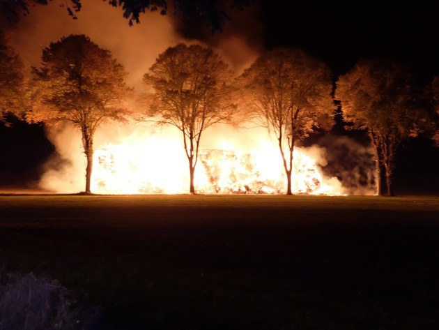 FW-GE: 2 Brände in Gelsenkirchen - Feuerwehr erlebt unruhige Nacht