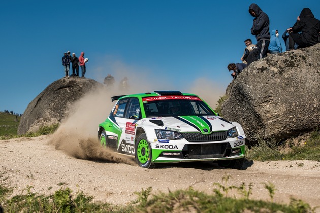 Rallye Türkei: SKODA Piloten Jan Kopecký und Pontus Tidemand kämpfen um den WRC 2-Titel (FOTO)