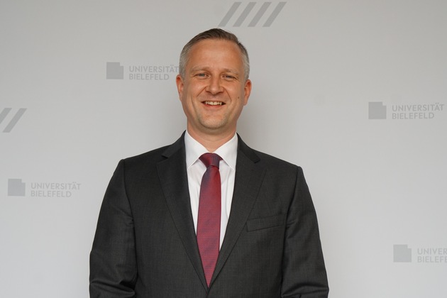 Univ.-Prof. Dr. med. Bernd Bittersohl übernimmt Chefarztposition der Orthopädischen Klinik am Klinikum Bielefeld / Ruf an die Medizinische Fakultät OWL
