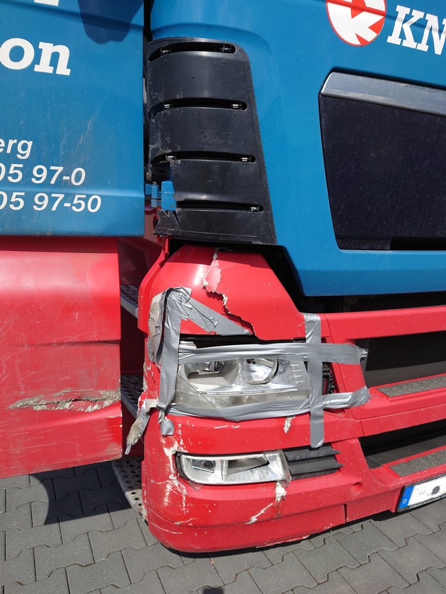 POL-WE: Gefahr erkannt - Gefahr gebannt, LKW auf der A5 aus dem Verkehr gezogen