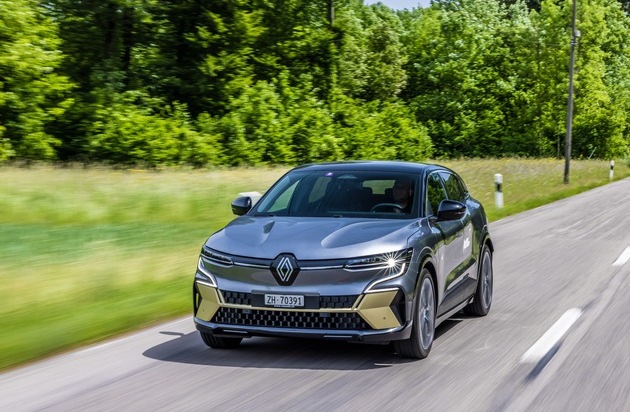Renault Suisse SA: Renault Verkäufe Schweiz 2022: Renault verkaufte 2022 bereits 47% E-Tech Autos und bleibt Nr. 1 bei Elektro-Transportern in der Schweiz