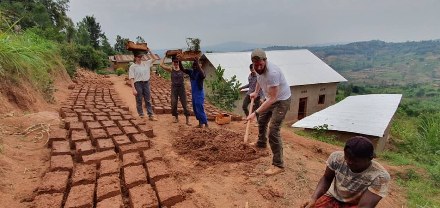 „Ein Stück Ruanda bleibt für immer im Herzen“  „Tour des Lebens“ der Hotelgruppe Upstalsboom