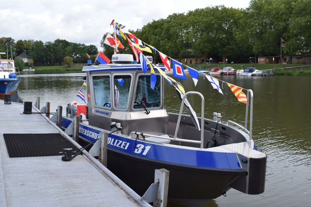POL-NI: Nienburg- Neues Streifenboot für die Wasserschutzpolizei