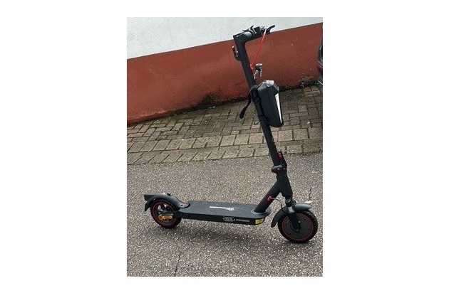POL-PDLD: Bad Bergzabern - E-Scooter aus Mehrparteienhaus gestohlen