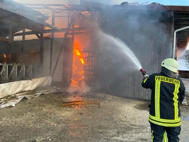 FW Eigeltingen: Feuerwehr Eigeltingen unterstützt beim Brand in Orsingen